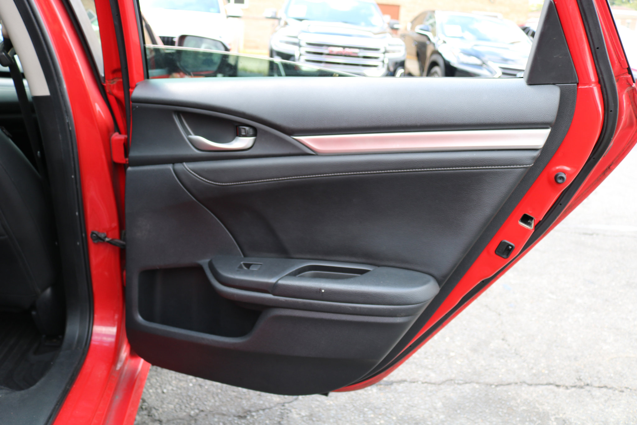 Used 2018 Honda Civic EX-L image 30