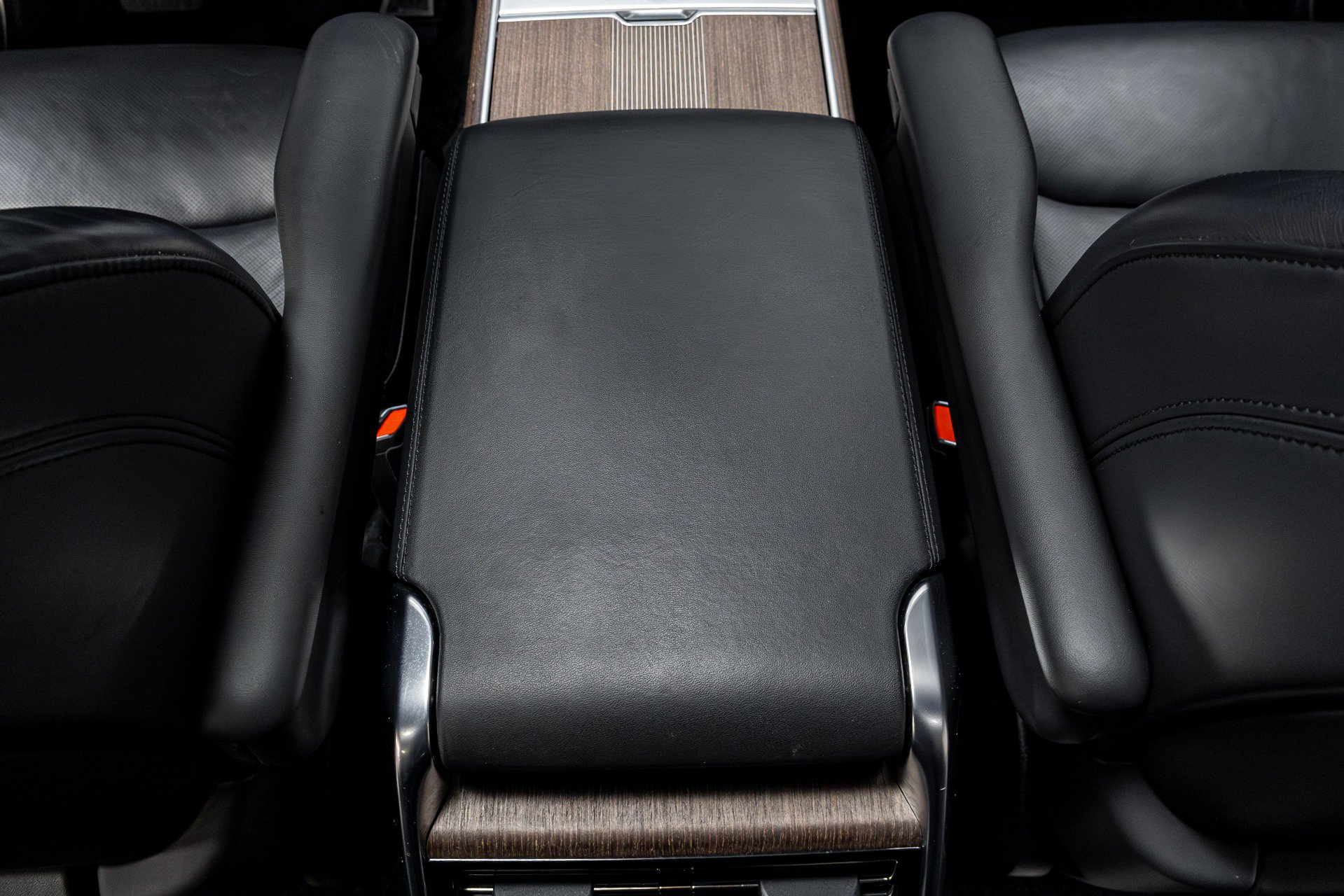 Used 2023 Land Rover Range Rover Autobiography image 29