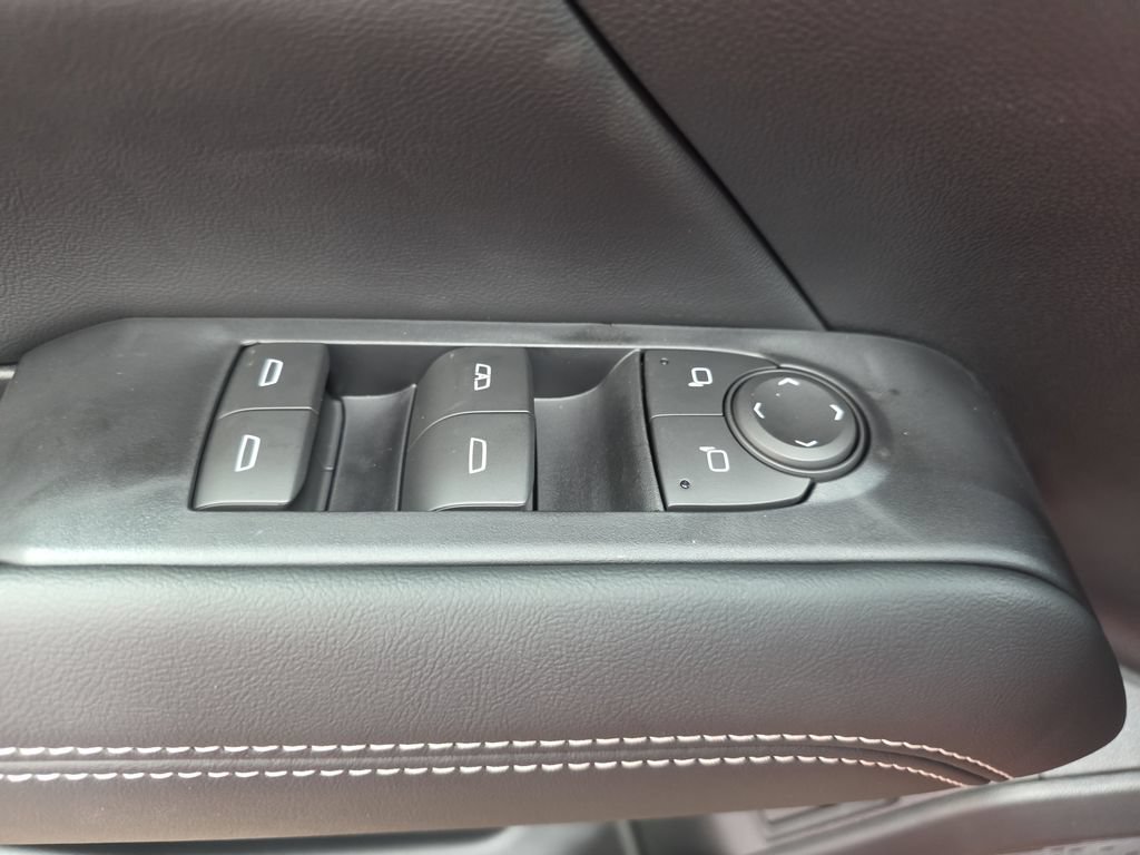 New 2026 GMC Terrain Elevation w/ Elevation Premium Package AWD/4WD image 26