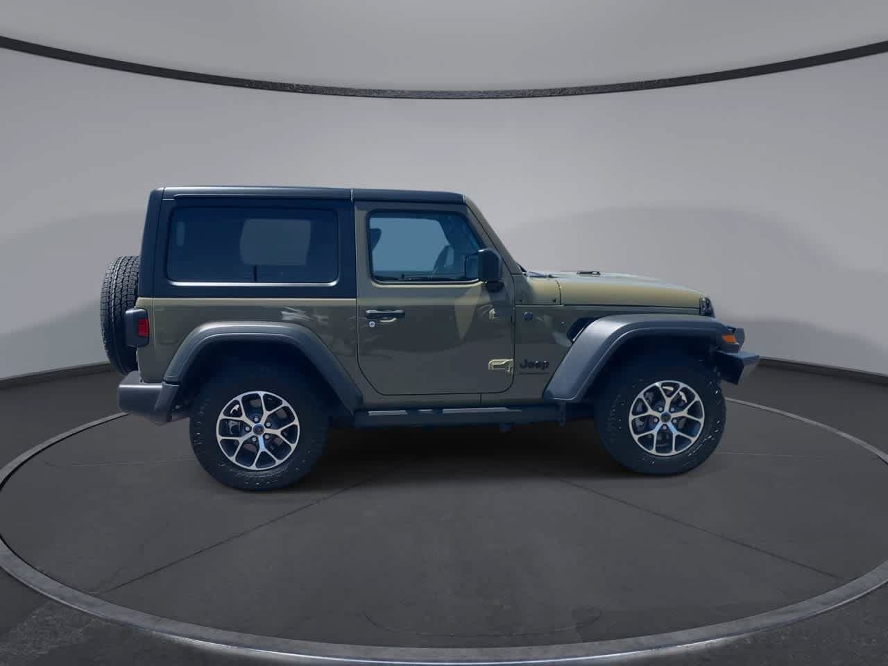 Used 2025 Jeep Wrangler Sport AWD/4WD image 2