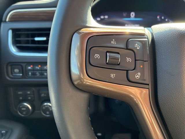 Used 2024 Chevrolet Suburban High Country image 30
