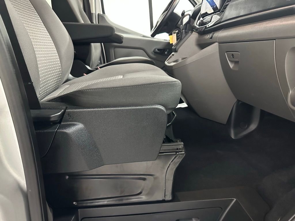 Used 2025 Ford Transit 350 XLT image 47
