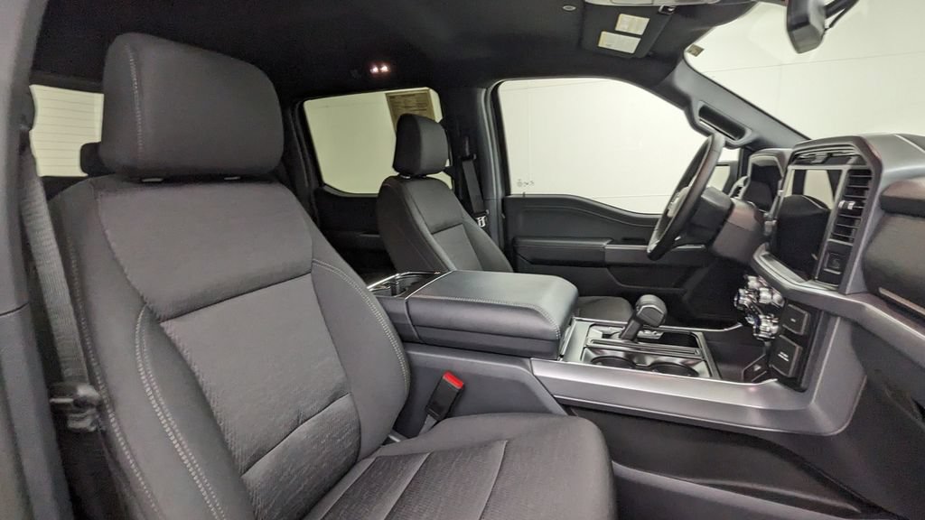 Used 2025 Ford F150 XLT w/ Equipment Group 302A MID AWD/4WD image 39