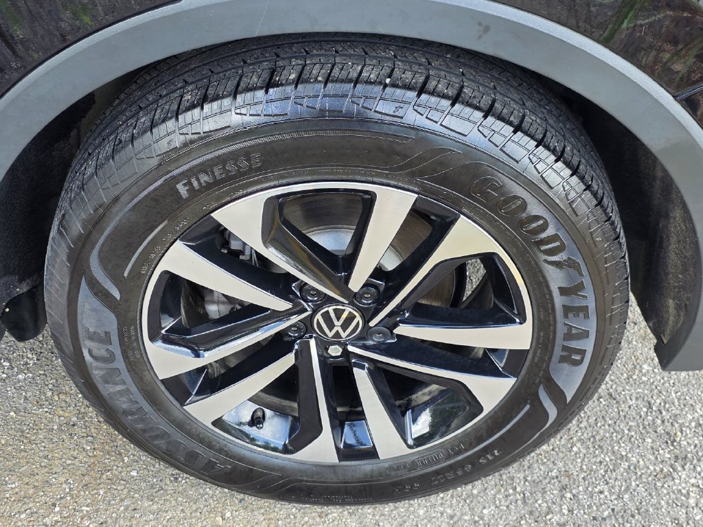 Used 2024 Volkswagen Tiguan S FWD image 28