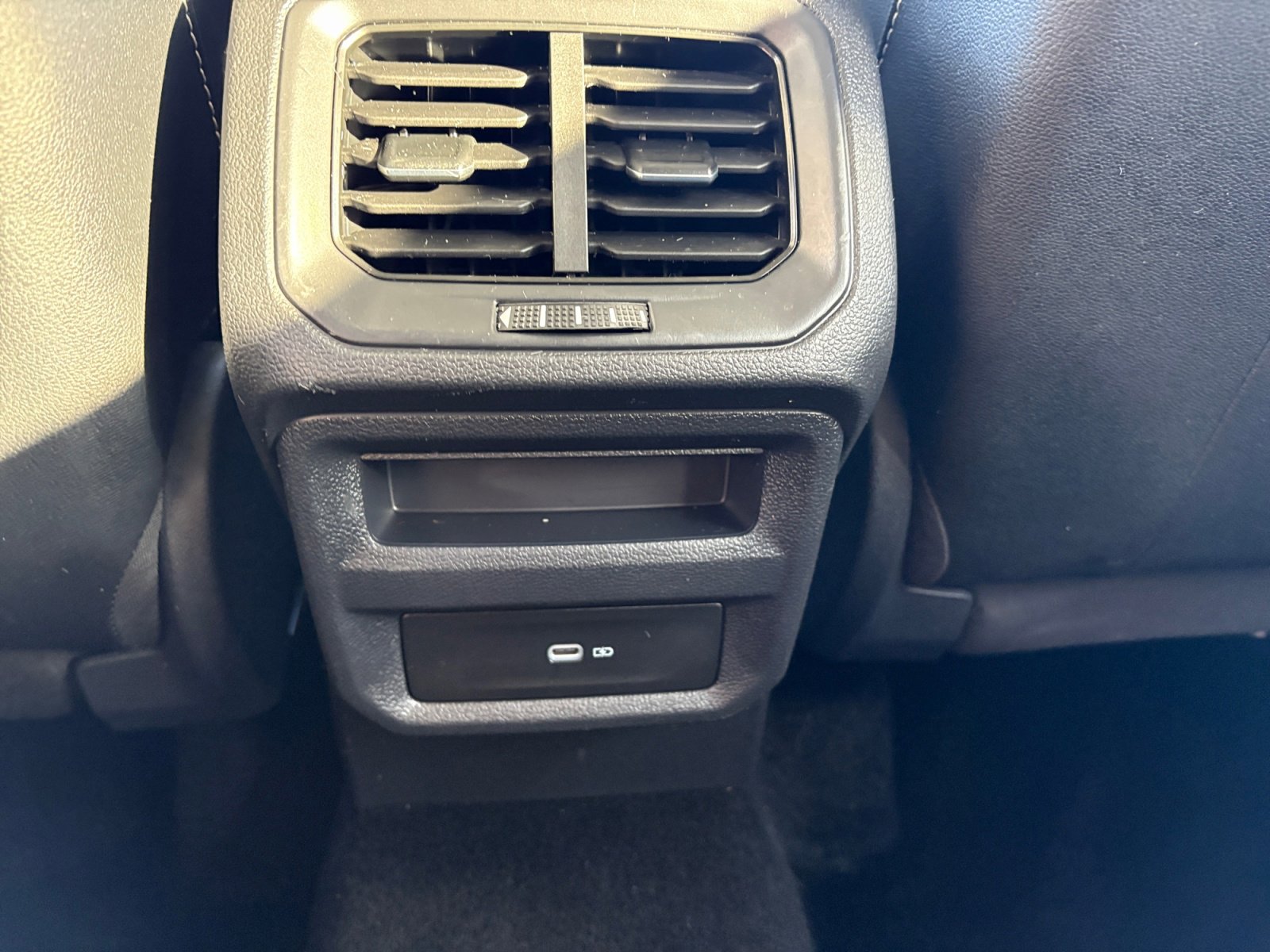 Certified 2022 Volkswagen Taos SE image 21