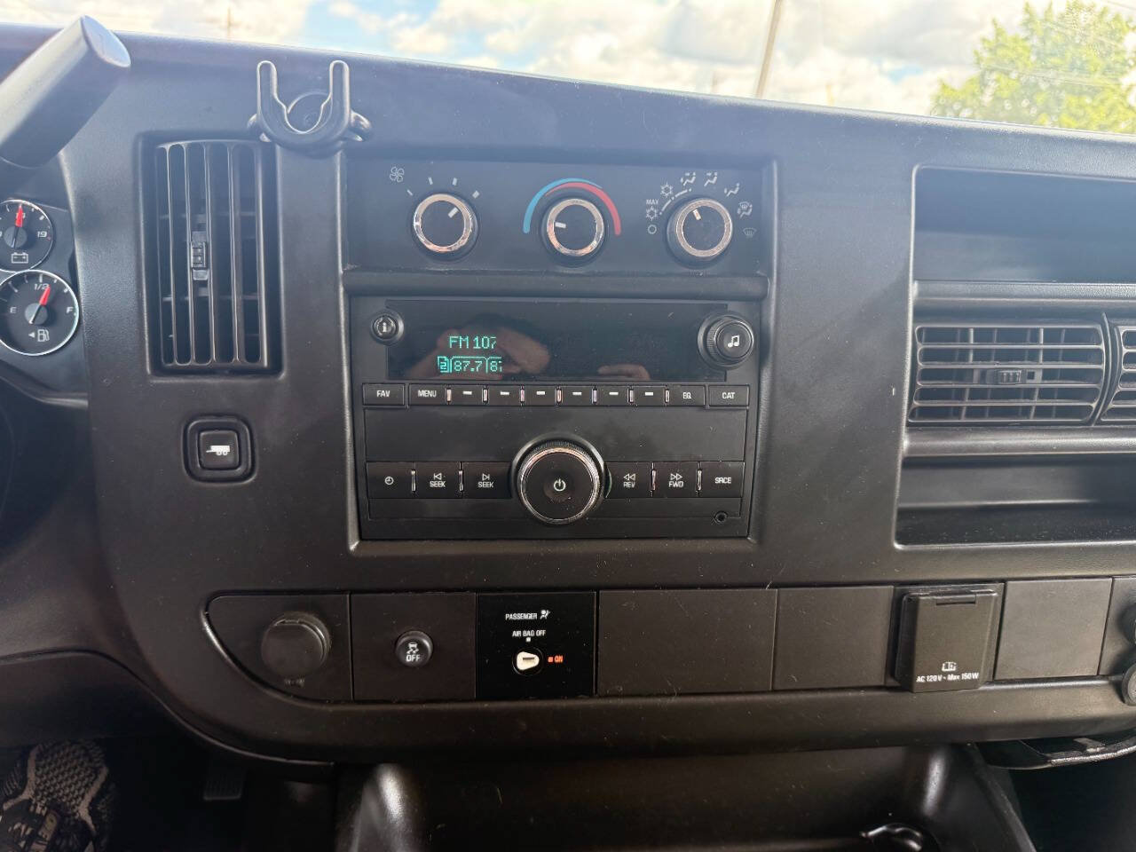 Used 2017 GMC Savana 3500 LS RWD image 40