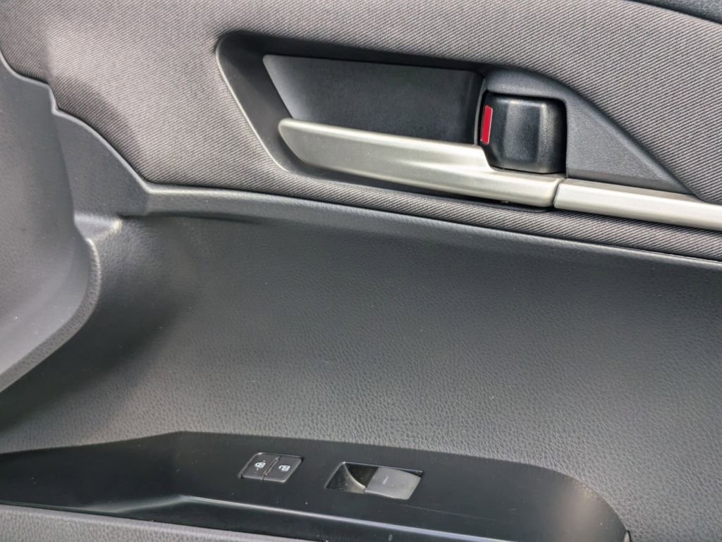 Used 2025 Toyota Camry LE image 34