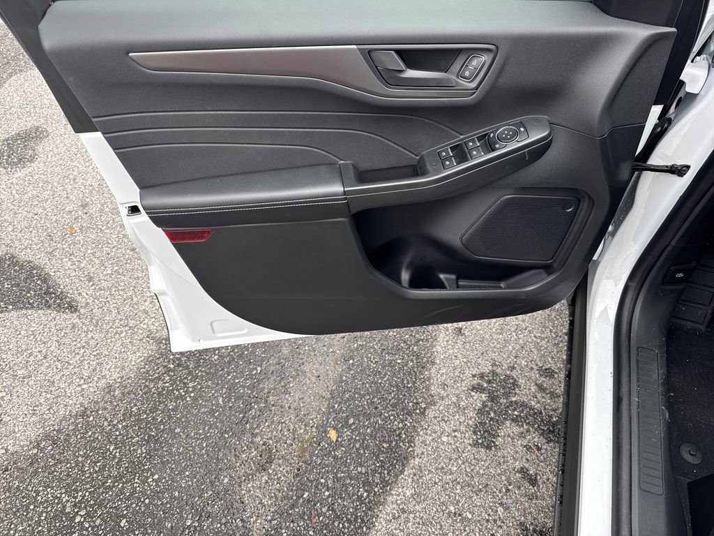 New 2026 Ford Escape Active image 10