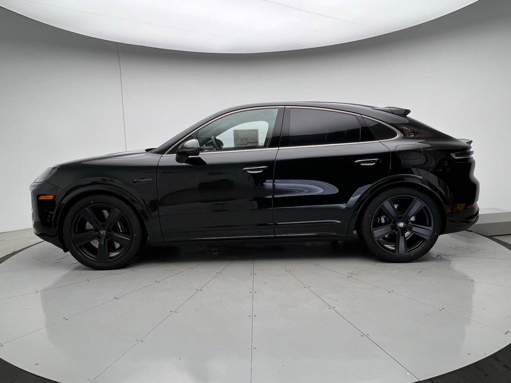 New 2026 Porsche Cayenne Turbo image 2