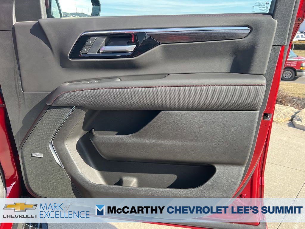 New 2026 Chevrolet Suburban RST AWD/4WD image 19