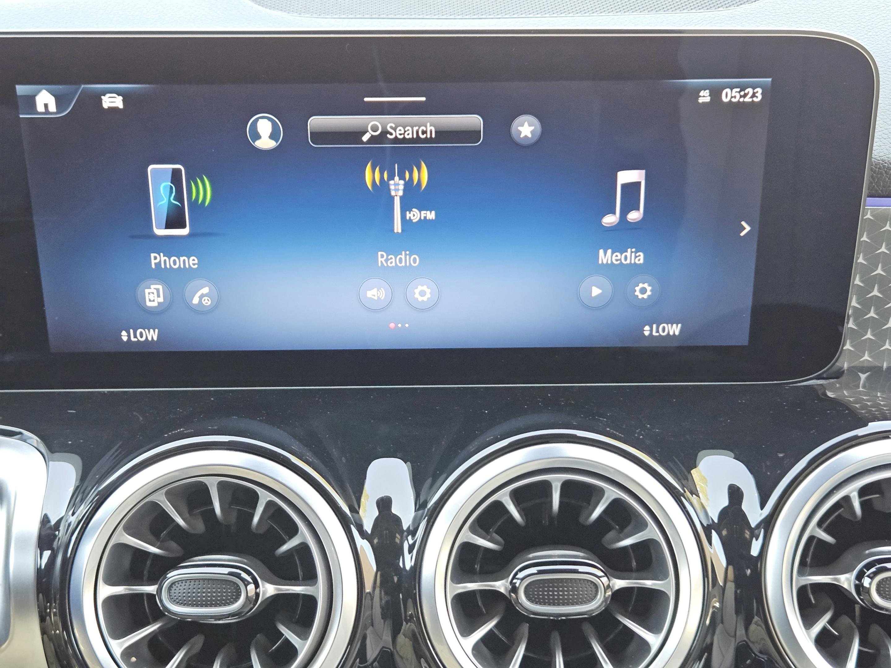 Certified 2025 Mercedes-Benz GLB 250 image 16