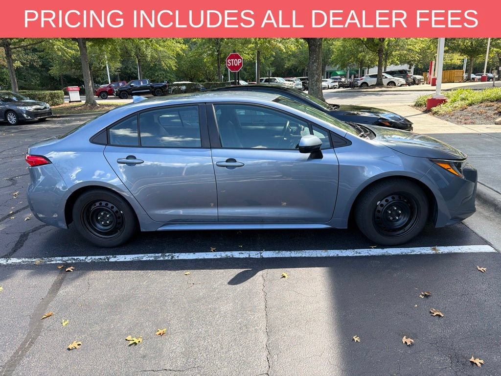 Used 2024 Toyota Corolla LE FWD image 2