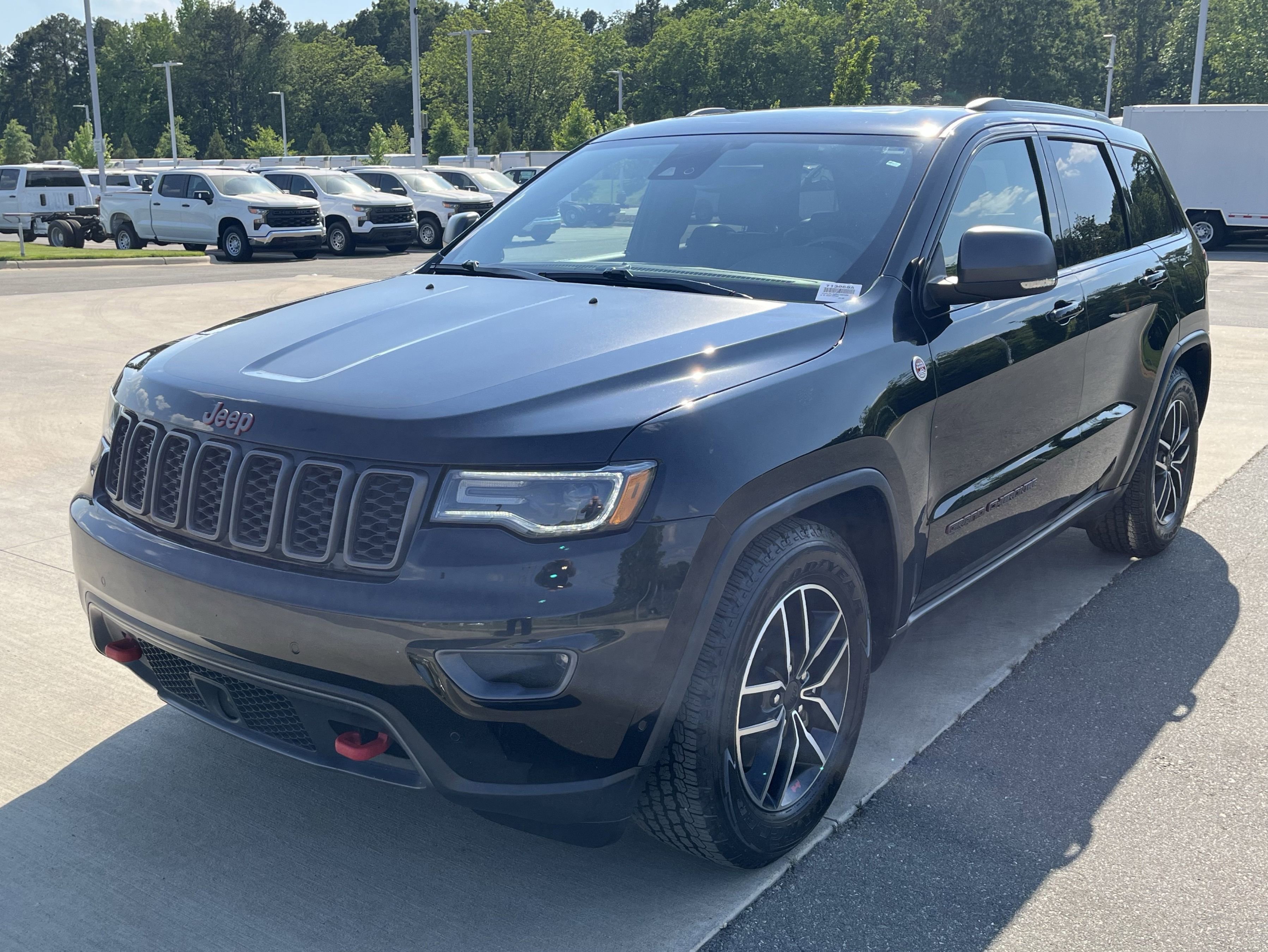 Used 2021 Jeep Grand Cherokee Trailhawk w/ Trailhawk Luxury Group AWD/4WD image 5