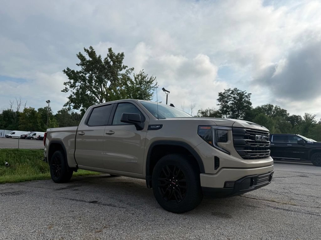 Used 2023 GMC Sierra 1500 Elevation w/ LPO, Elevation Black Package AWD/4WD image 3