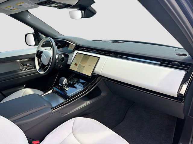 Used 2024 Land Rover Range Rover Sport Dynamic SE image 15