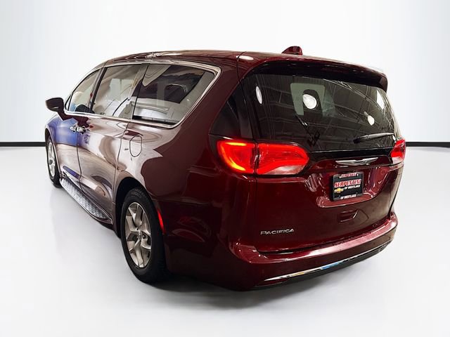 Used 2019 Chrysler Pacifica Touring Plus w/ Tire & Wheel Group image 8