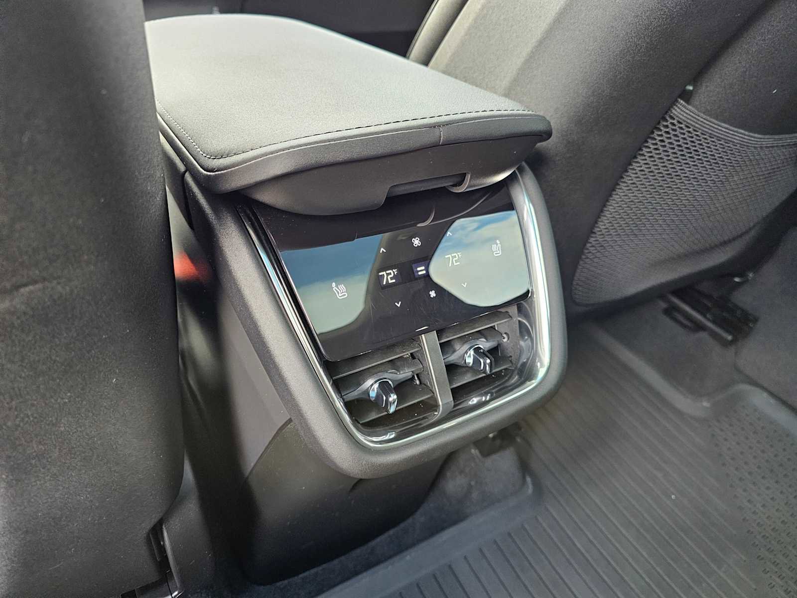 Used 2025 Volvo EX90 Ultra image 22