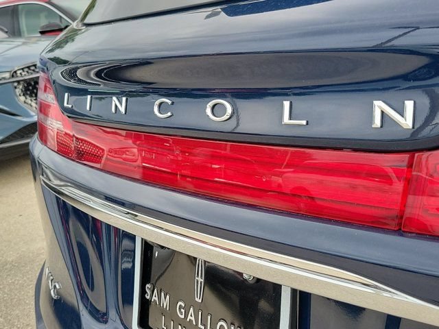 Certified 2019 Lincoln MKC Reserve FWD image 8