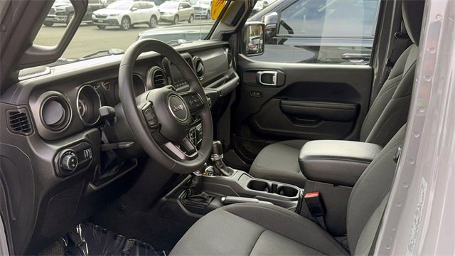 Used 2023 Jeep Gladiator Sport image 31