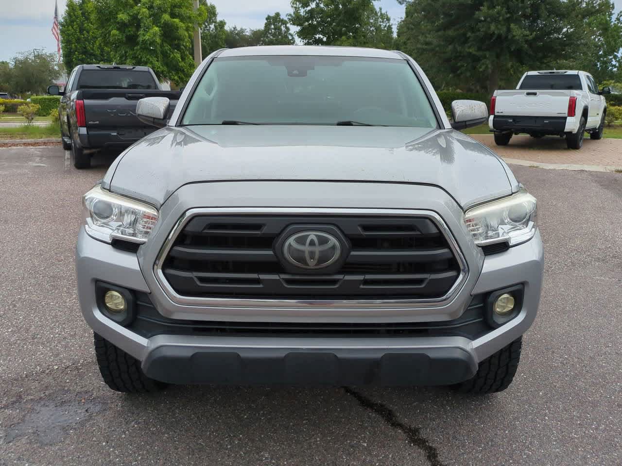 Used 2019 Toyota Tacoma SR5 RWD image 9