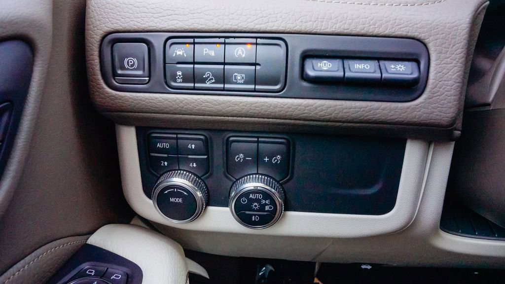 Used 2023 GMC Yukon Denali image 18