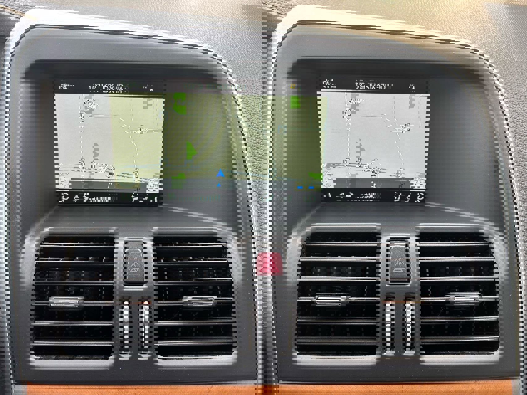 Used 2017 Volvo XC60 T5 Inscription w/ Preferred Option Package image 29