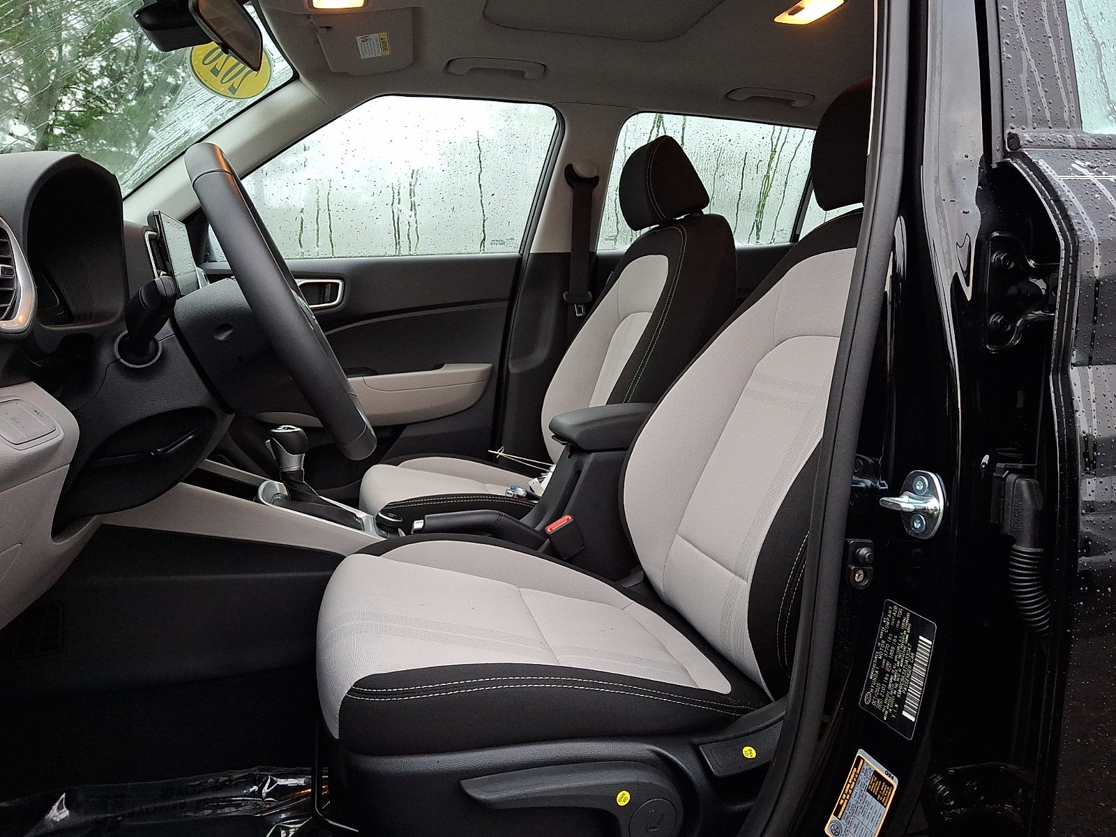 Used 2026 Hyundai Venue SEL FWD image 13