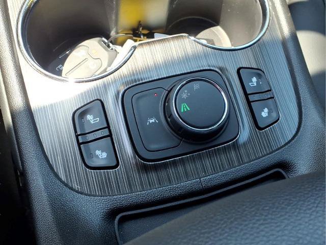 Used 2023 GMC Acadia SLT w/ Elevation Edition FWD image 17