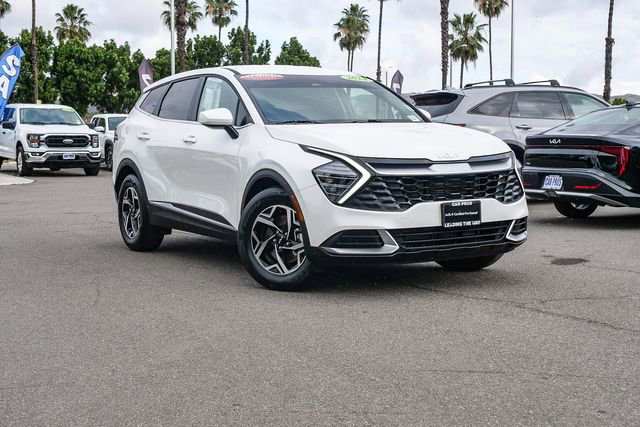 Certified 2024 Kia Sportage LX image 2