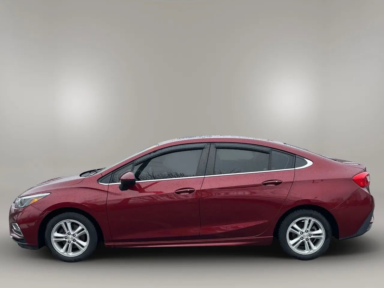 Used 2016 Chevrolet Cruze LT w/ Sun And Sound Package image 2