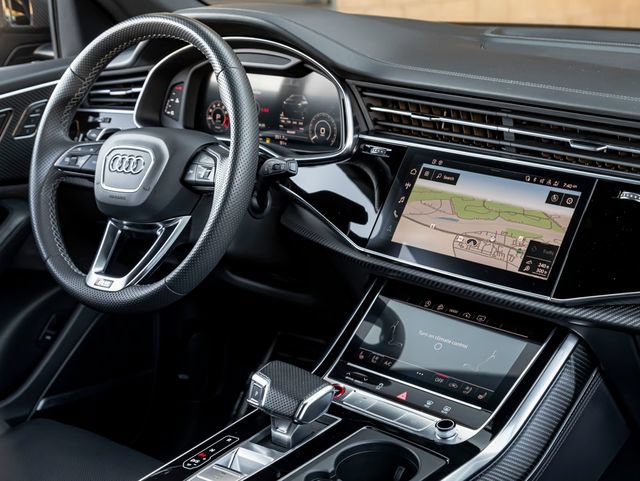 Used 2022 Audi RS Q8 AWD/4WD image 35