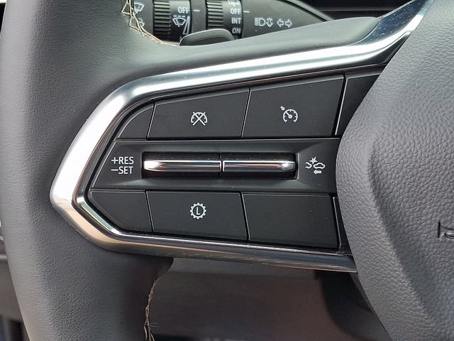 Used 2026 Chevrolet Traverse LT AWD/4WD image 23