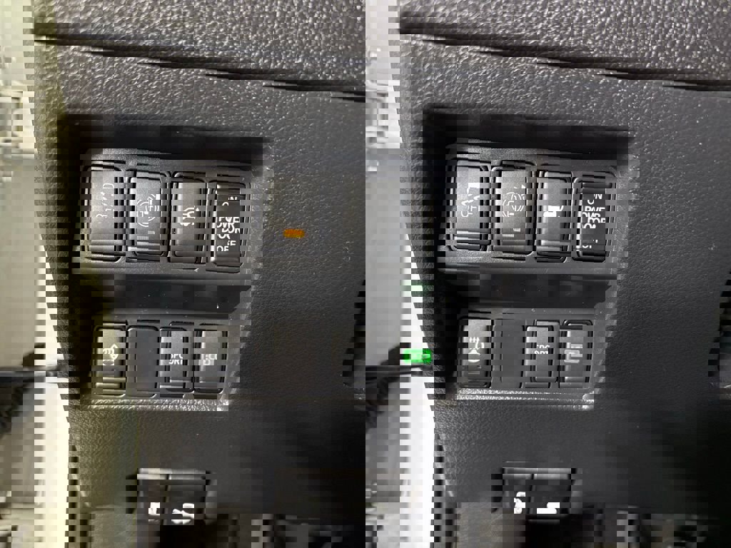 Used 2017 Nissan Rogue SL w/ SL Premium Package image 23