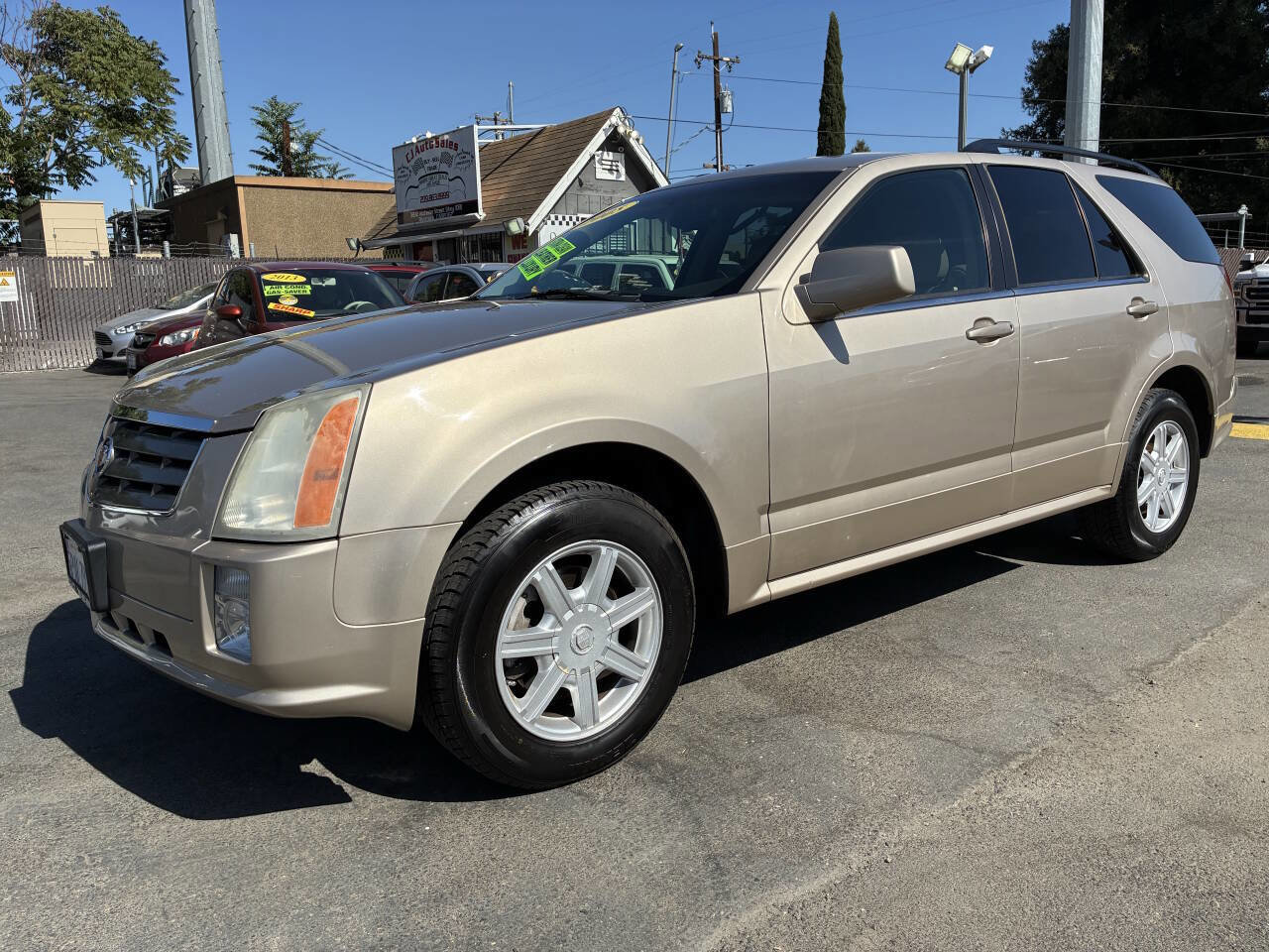 Used 2005 Cadillac SRX image 1