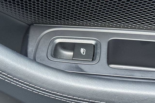 Used 2024 Porsche Panamera RWD image 22