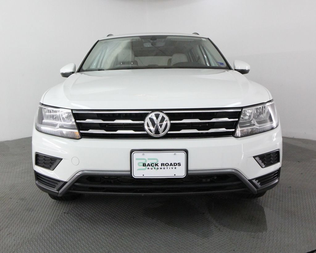 Used 2021 Volkswagen Tiguan SE w/ Panoramic Sunroof Package AWD/4WD image 2