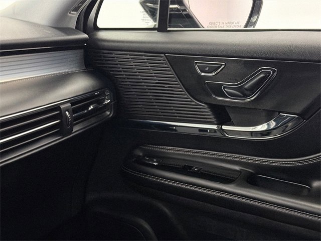 Used 2022 Lincoln Corsair FWD image 31