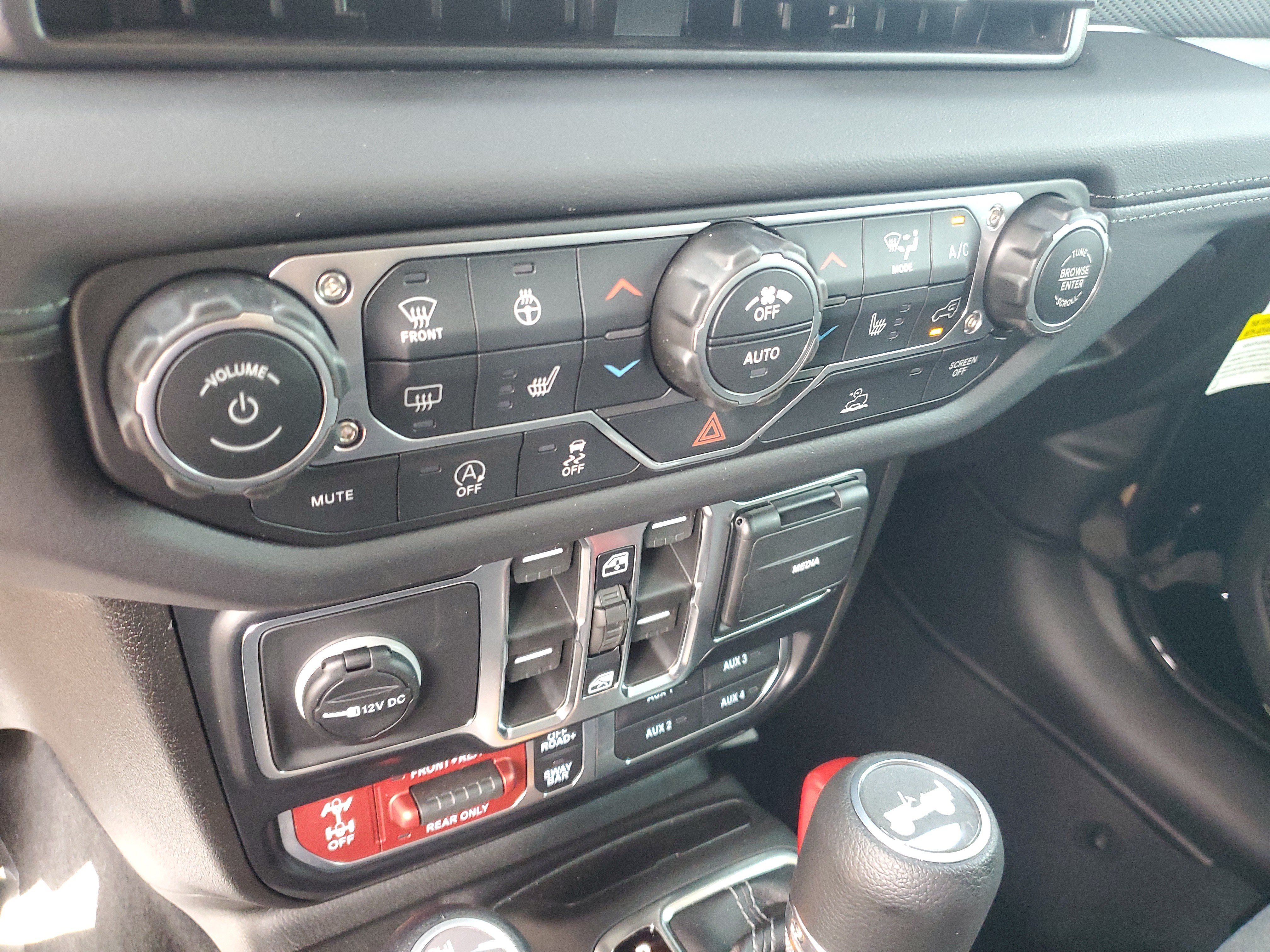 New 2026 Jeep Wrangler Unlimited Rubicon AWD/4WD image 19
