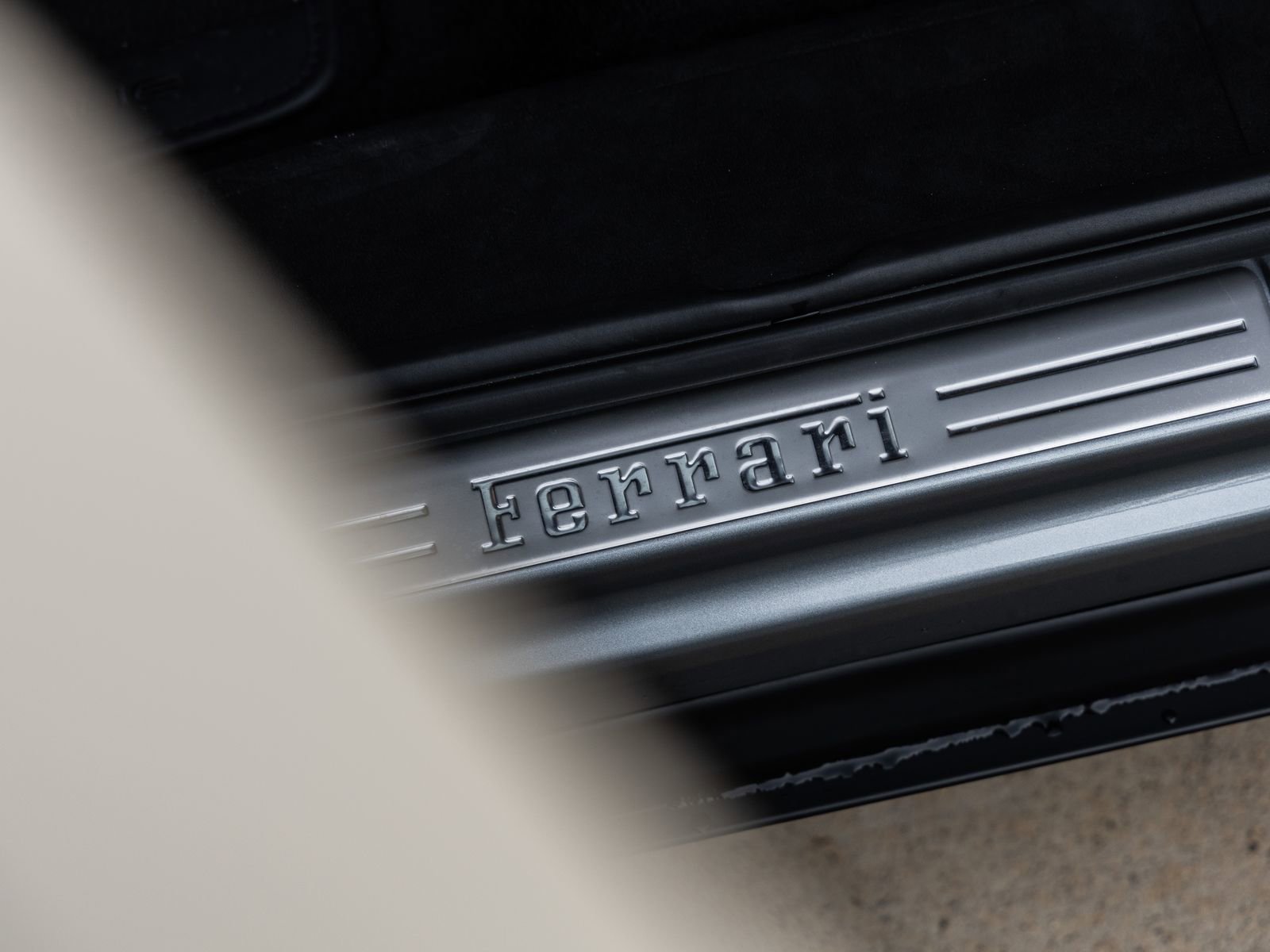 Used 2025 Ferrari Purosangue AWD/4WD image 26