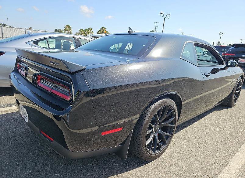 Used 2015 Dodge Challenger SRT Hellcat RWD image 4