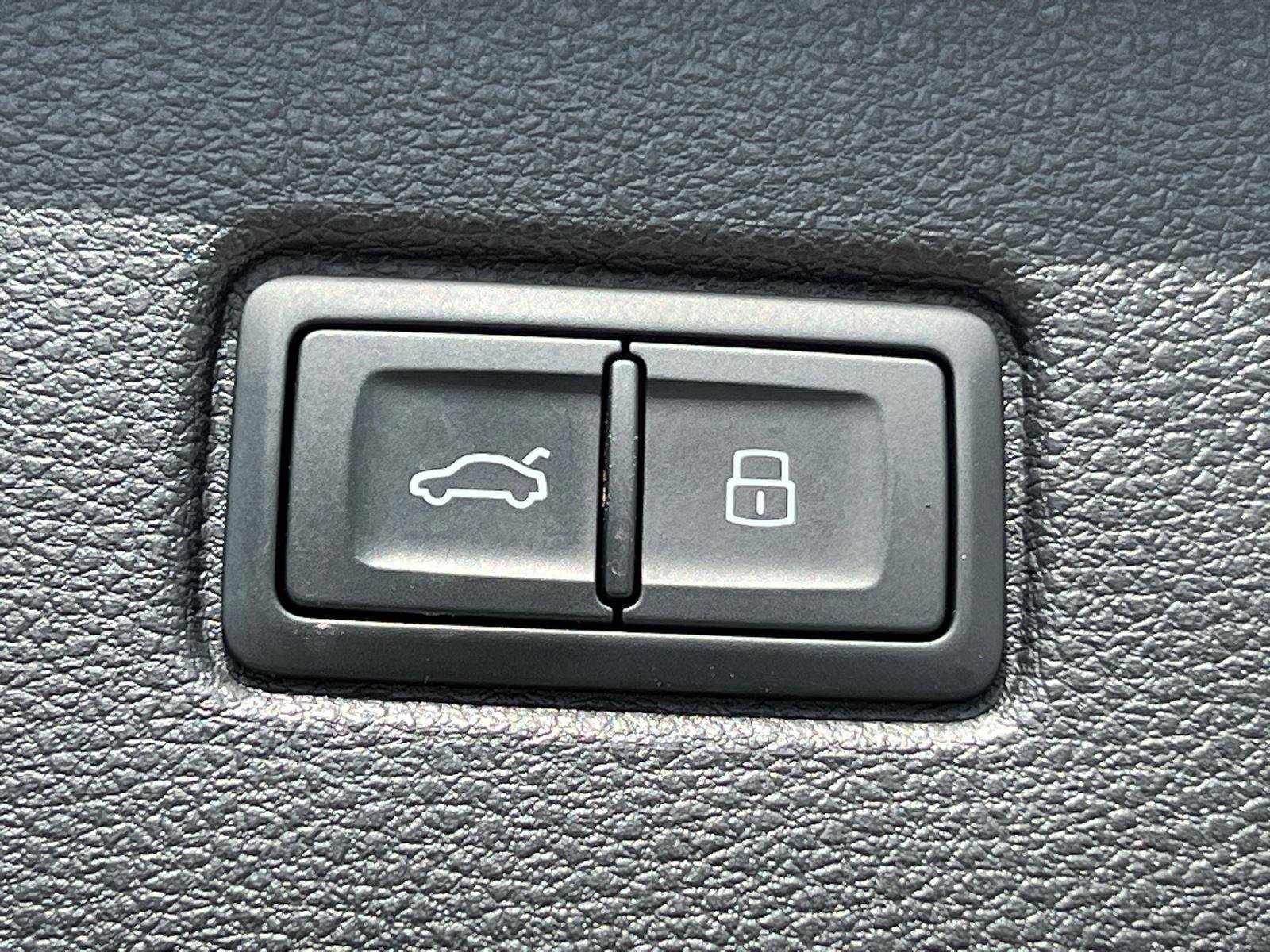 Certified 2025 Audi Q7 2.0T Premium Plus w/ Premium Plus Package AWD/4WD image 19