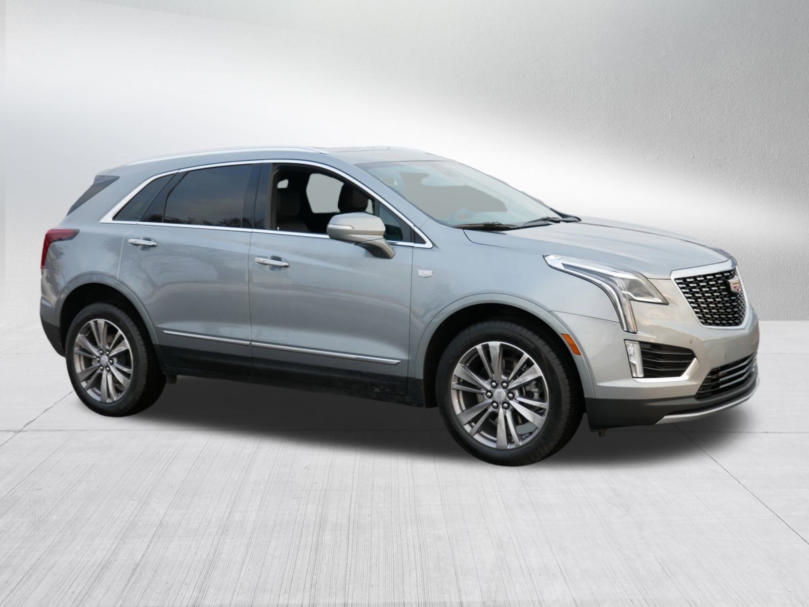 Certified 2025 Cadillac XT5 Premium Luxury image 8