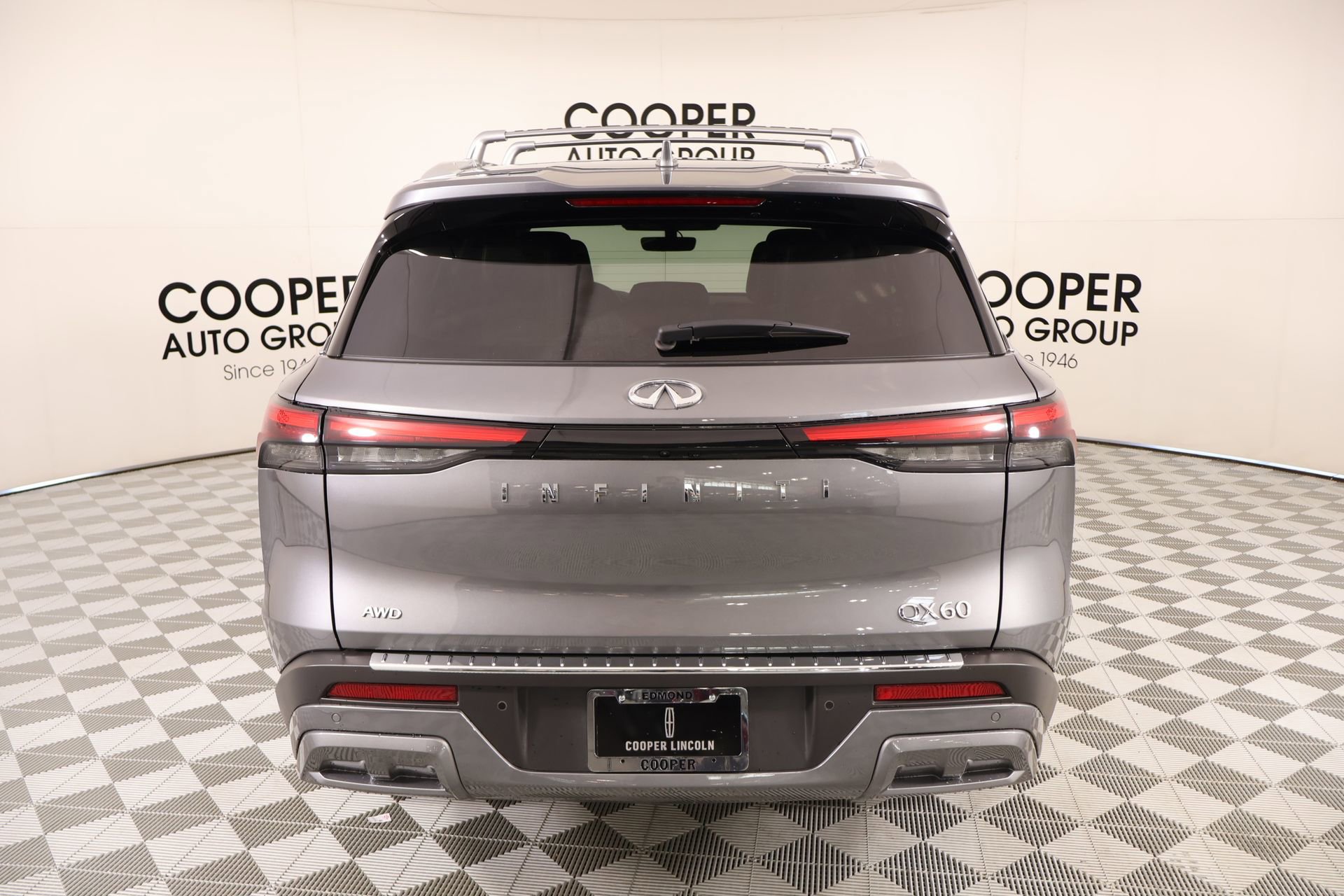 Used 2023 INFINITI QX60 Sensory w/ Cargo Package AWD/4WD image 24