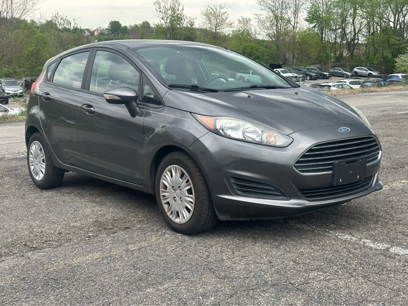 Used 2016 Ford Fiesta SE FWD image 3