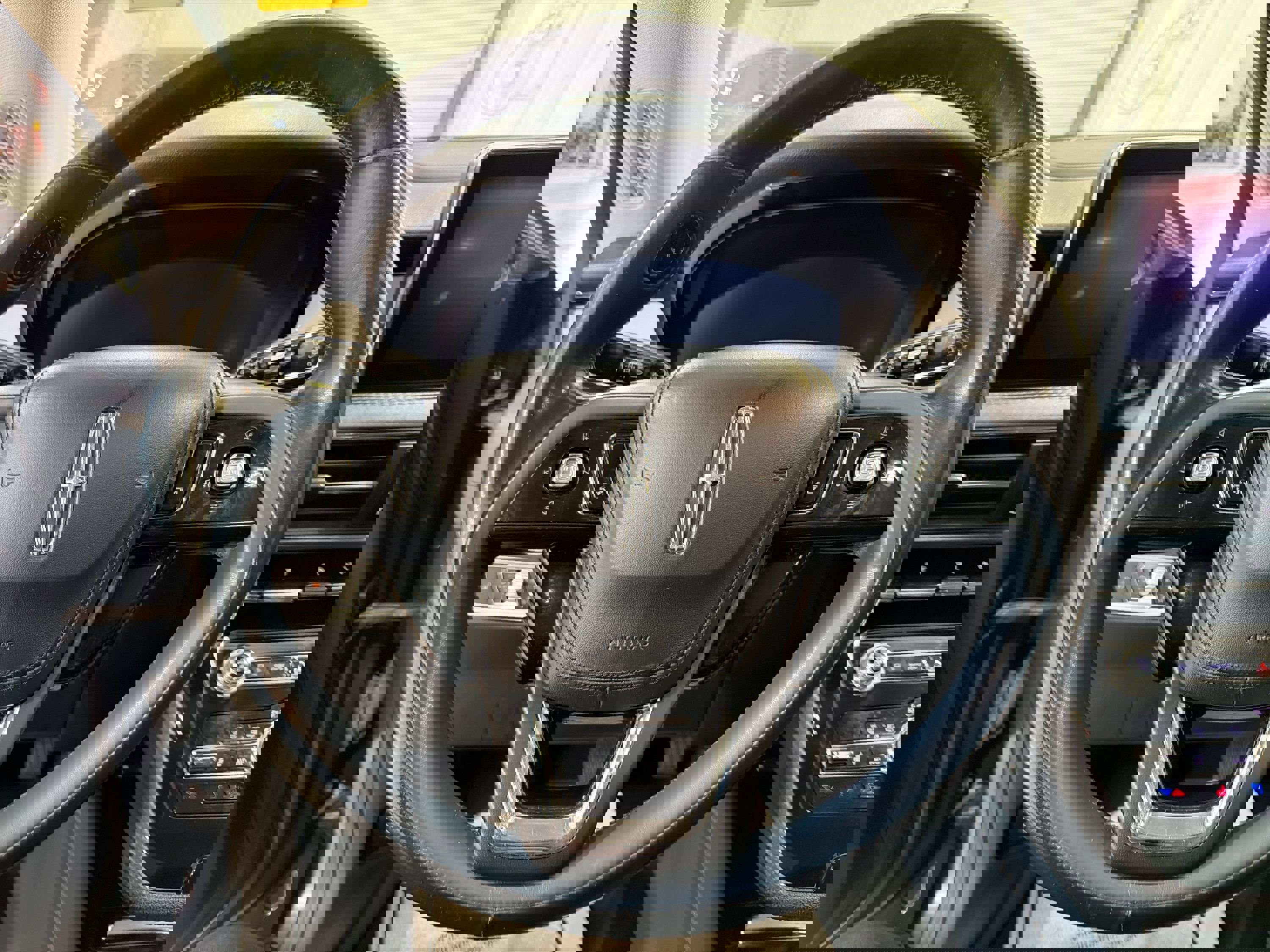 Used 2020 Lincoln Corsair Reserve w/ Equipment Group 201A image 13