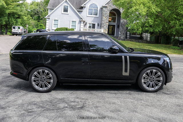 Used 2025 Land Rover Range Rover Long Wheelbase SE AWD/4WD image 9