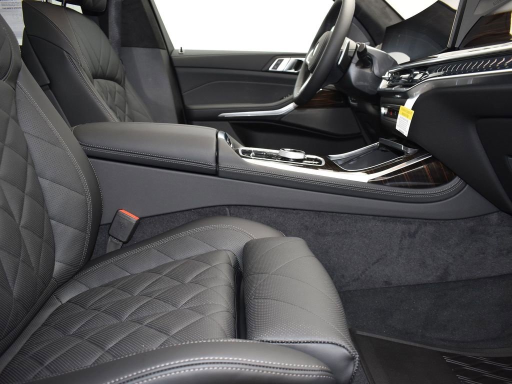 New 2026 BMW X7 xDrive40i w/ Executive Package image 26
