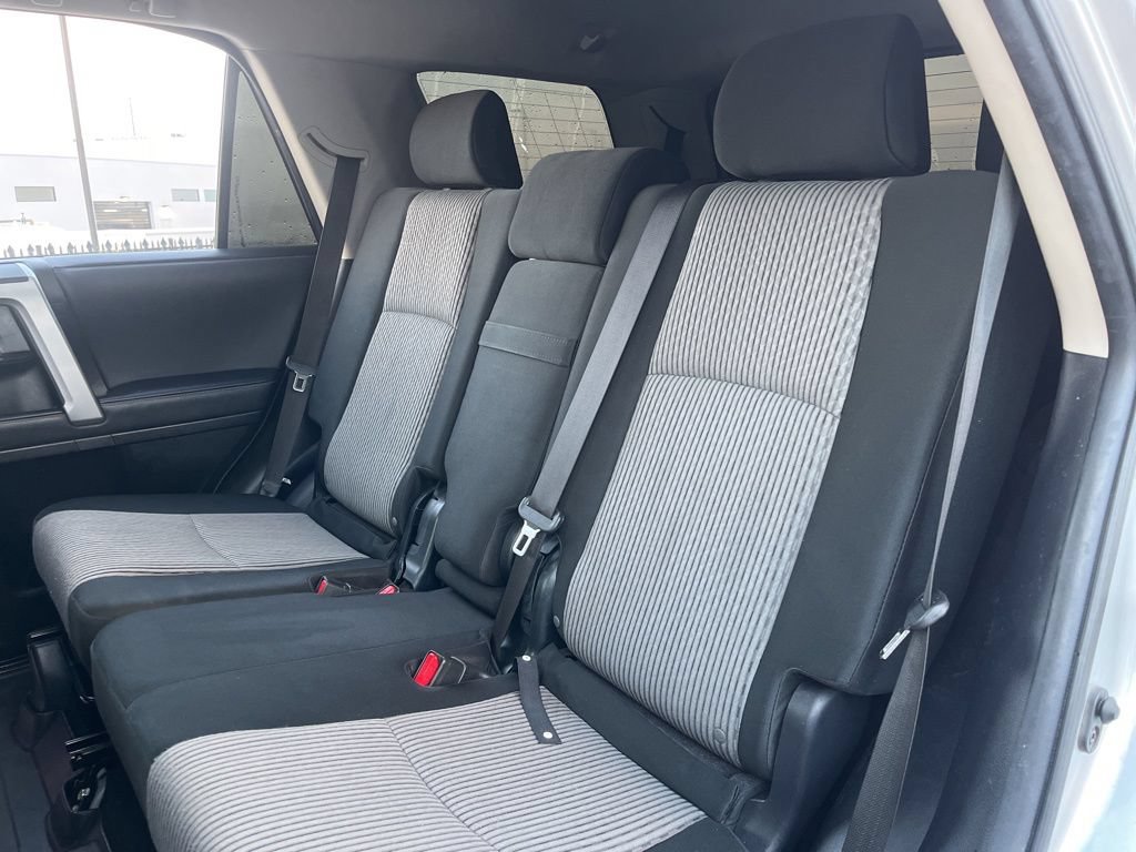 Used 2022 Toyota 4Runner SR5 AWD/4WD image 26