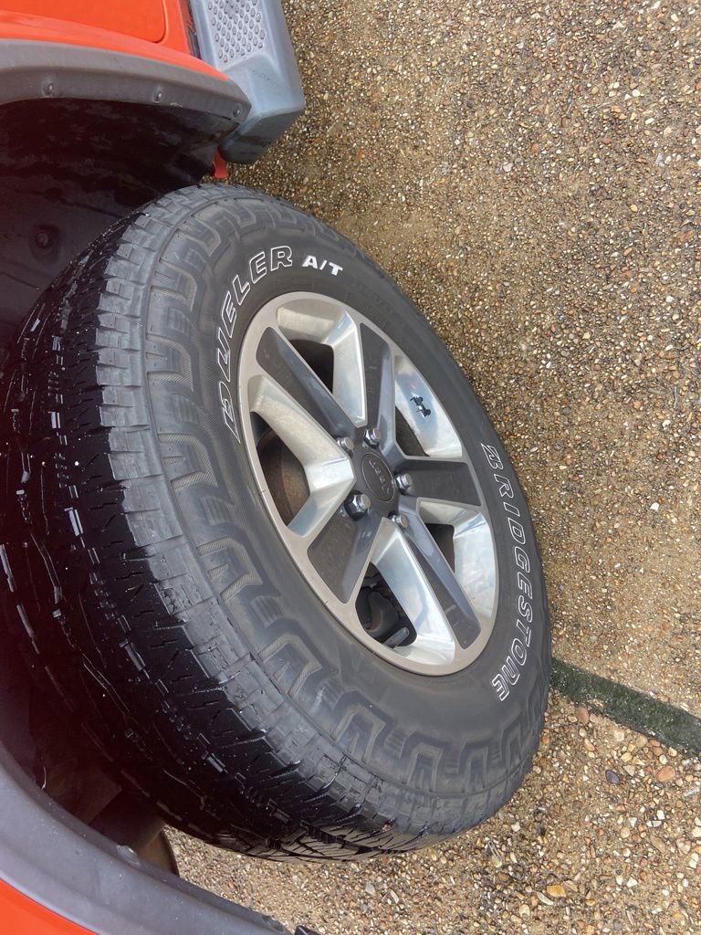 Used 2019 Jeep Wrangler Unlimited Sahara AWD/4WD image 26