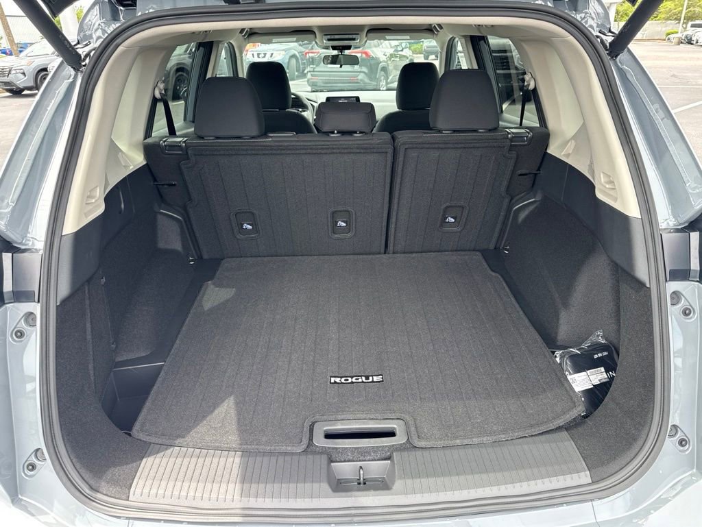 New 2026 Nissan Rogue SV w/ Cold Weather Package FWD image 16